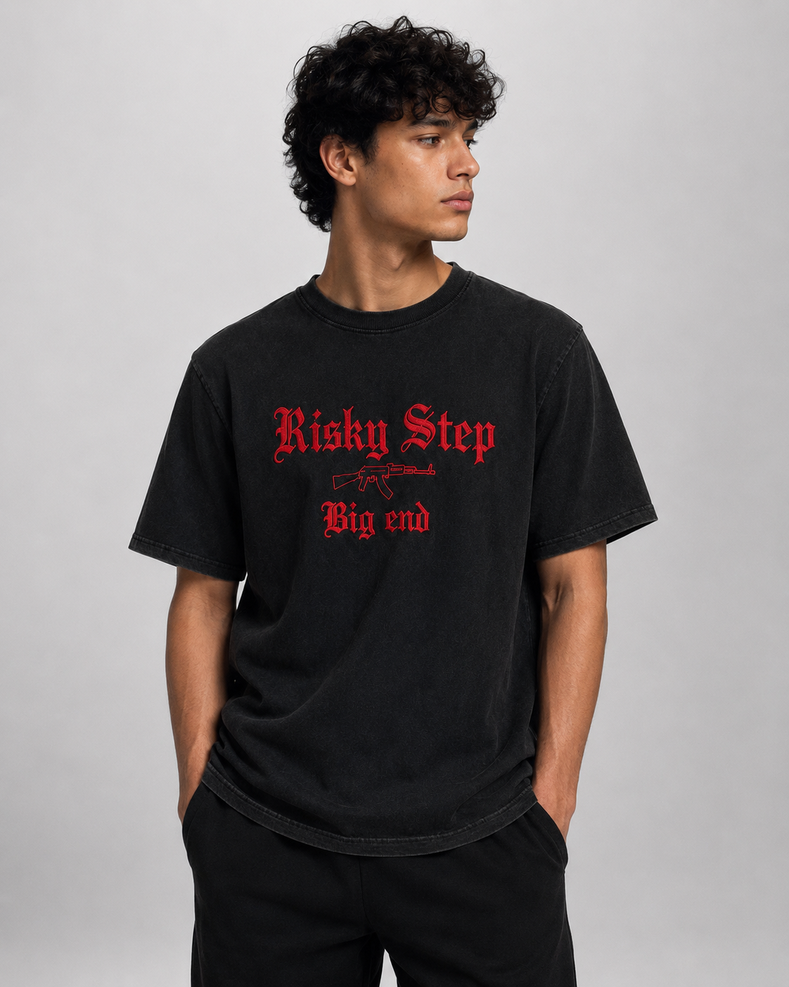 RISKY STEP HEVYWEIGHT TEE