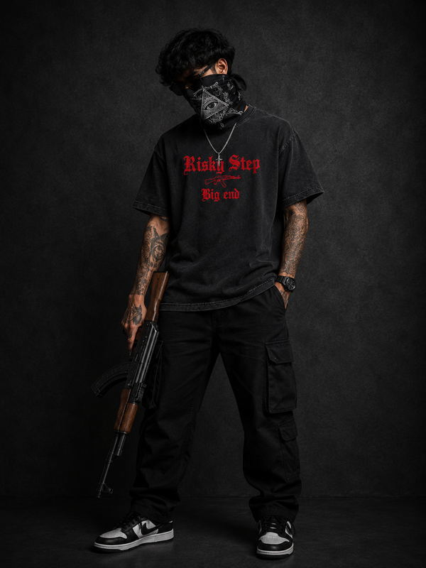 RISKY STEP HEVYWEIGHT TEE